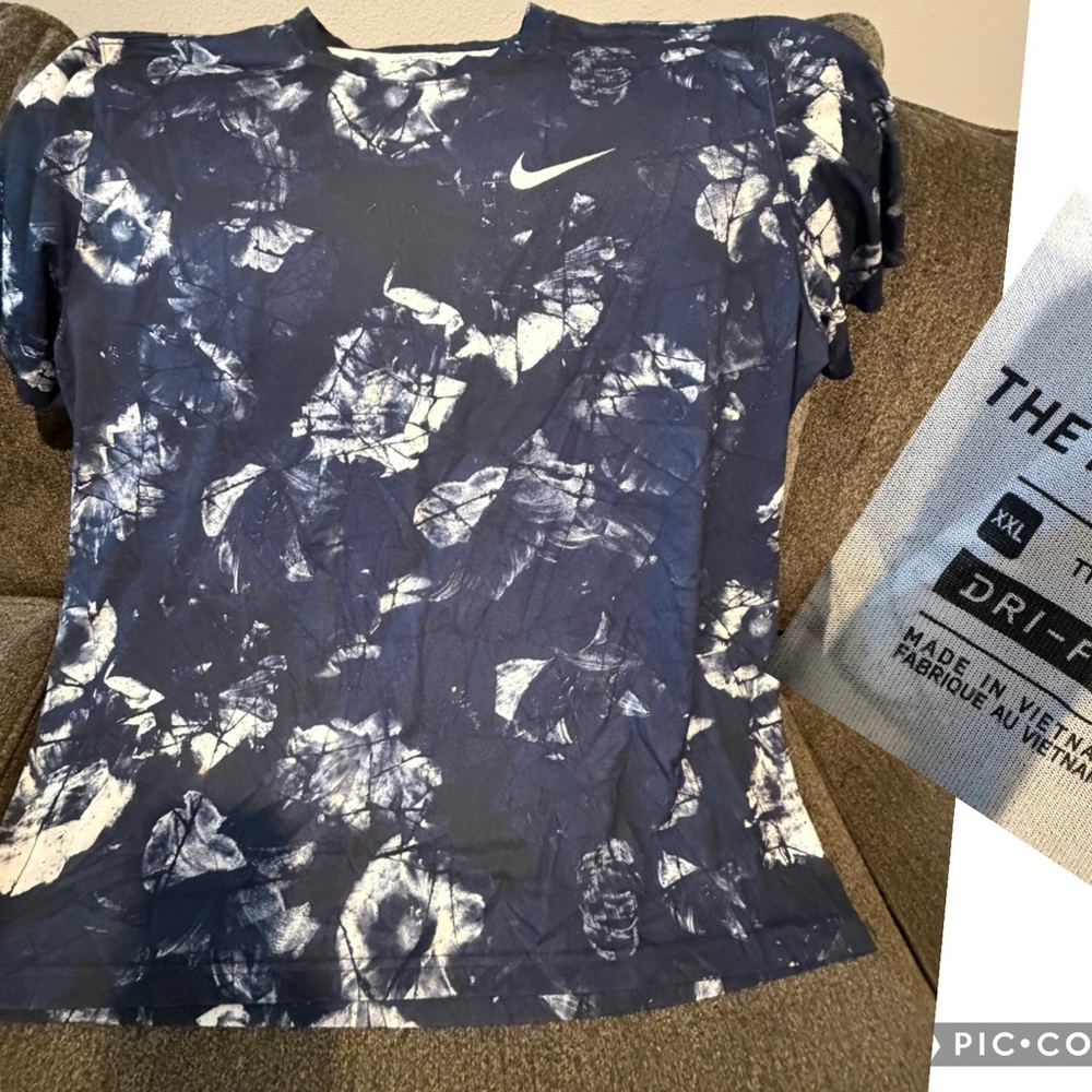 Nike  Blue Graphic T-Shirt